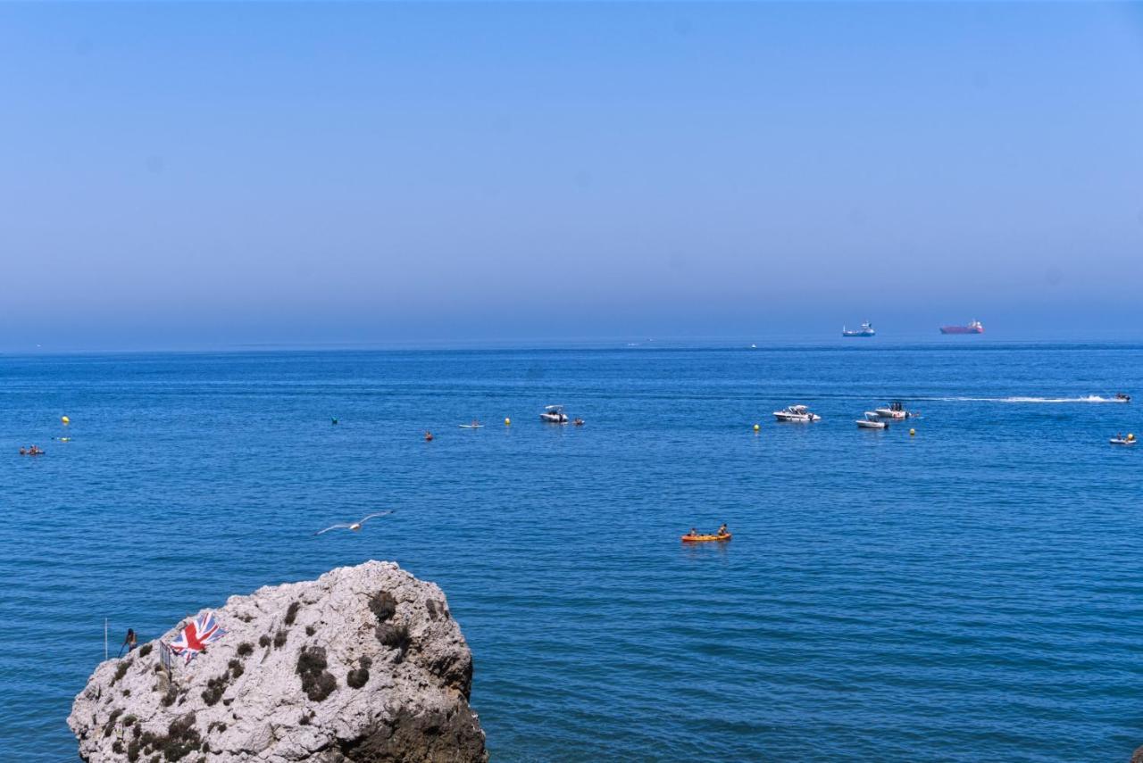 Spectacular Beachfront Duplex On The Mediterranean - Caleta, Catalan Bay Гибралтар Экстерьер фото